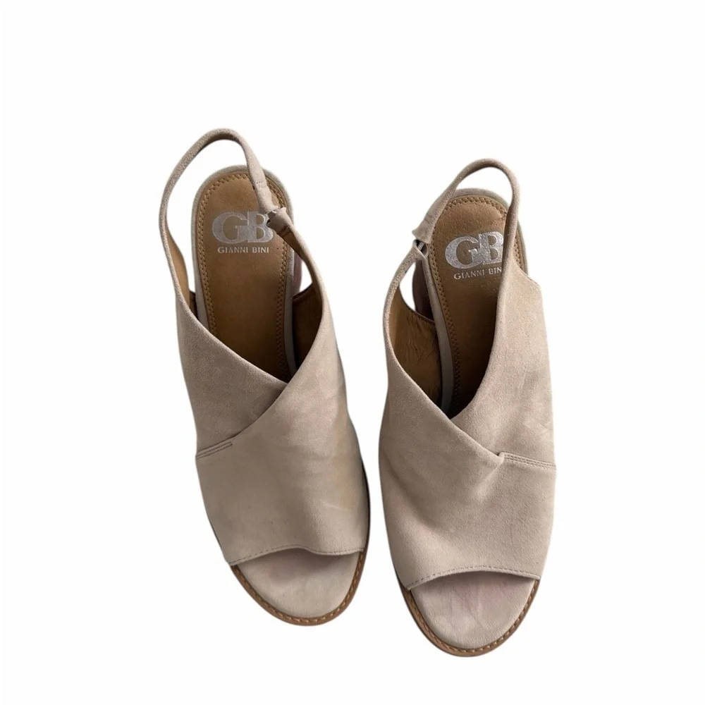 Gianni Bini Outta Town Suede Sandal